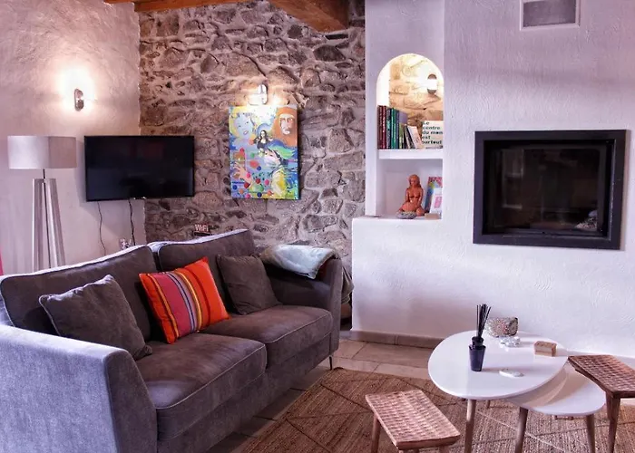 Authentique Demeure Les Galets De L'agly 6 12 Couchages Le Vivier